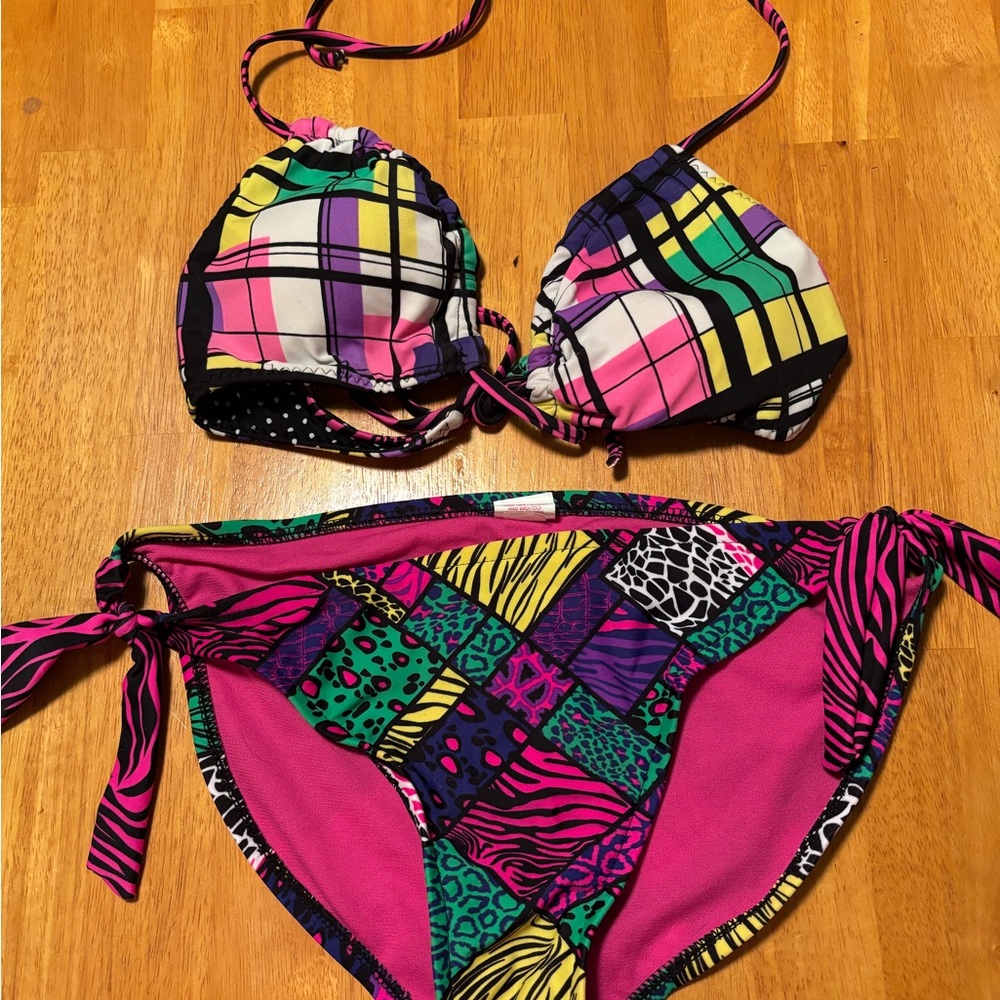 Women’s Xhilaration Multicolor Plaid and Patchwork Bikini Size Large NWOT